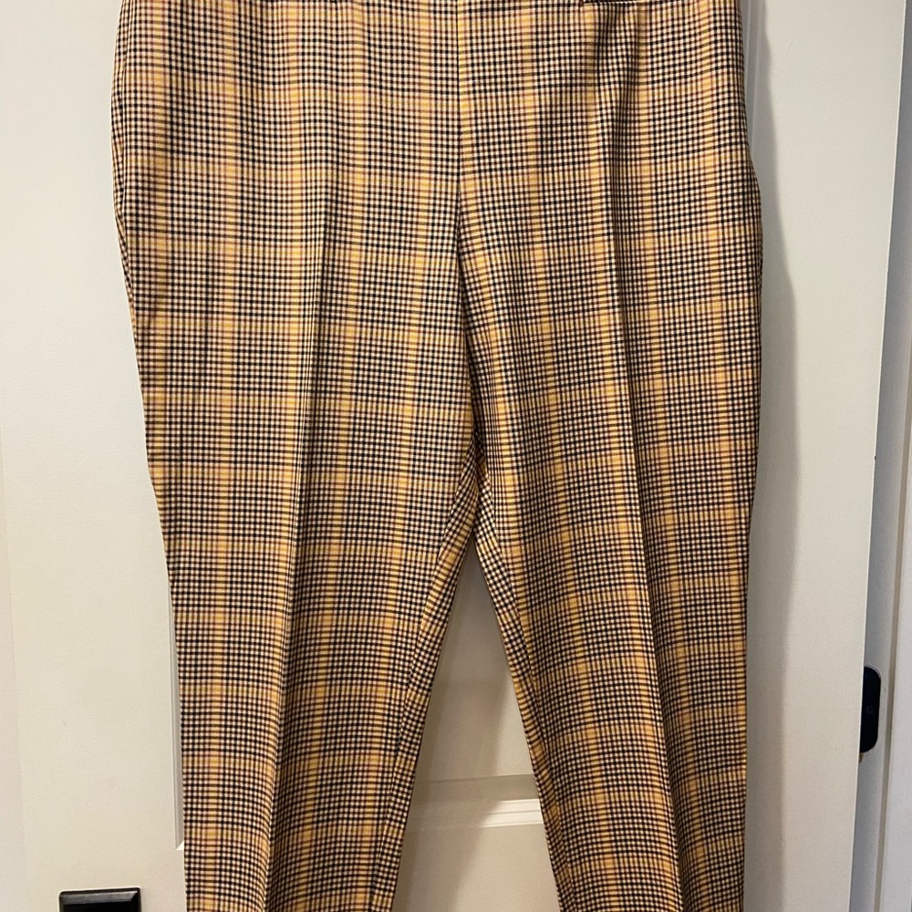 Talbots Women’s classic Checked Dress Pants in Tan and Black